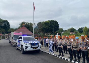 Polres dan Bhayangkari Solok Selatan Kirimkan 2 Truck Bantuan Kemanusiaan ke Kabupaten Agam