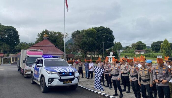 Polres dan Bhayangkari Solok Selatan Kirimkan 2 Truck Bantuan Kemanusiaan ke Kabupaten Agam