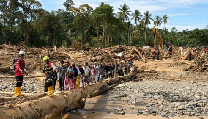 Datang ke Lokasi Bencana Tapanuli Selatan, Wapres RI Pastikan Kebutuhan Dasar Penyintas Bencana Hidrometerologi Dapat Dipenuhi BNPB