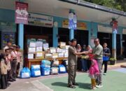 SDN 04 Silungkang Sawahlunto Salurkan Bantuan untuk Korban Galodo Agam