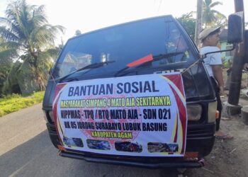 Peduli Bencana Galodo, Warga Simpang IV Mato Aia Salurkan Dua Pick Up Sembako dan Pakaian