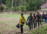 Kodim 0311/Pessel bersama Persit KCK Salurkan Bantuan untuk Korban Banjir