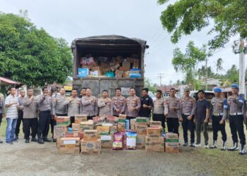 Bantuan dari Polres Mukomuko Tiba di Pessel, Bentuk Soliditas Polri untuk Warga yang Sedang Kesulitan