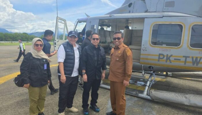 Menteri LH Soroti Kerusakan Bukit Barisan dari Udara, Desak Langkah Strategis Pemulihan Ekologis Sumbar