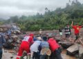 PMI Sumatera Barat Bantu Bersihkan Perkampungan di Malalak dari Material Sisa Banjir