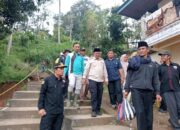 Gerak Cepat di Tengah Galodo: Bupati Eka Putra Dampingi Warga Tanah Datar dari Hari Pertama Bencana