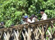 Presiden Prabowo Apresiasi TNI dan Warga dalam Pembangunan Jembatan Bailey Padang Mantuang