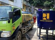 Mobil Tangki Air Distribusikan Air Bersih untuk Masyarakat Tapanuli Tengah