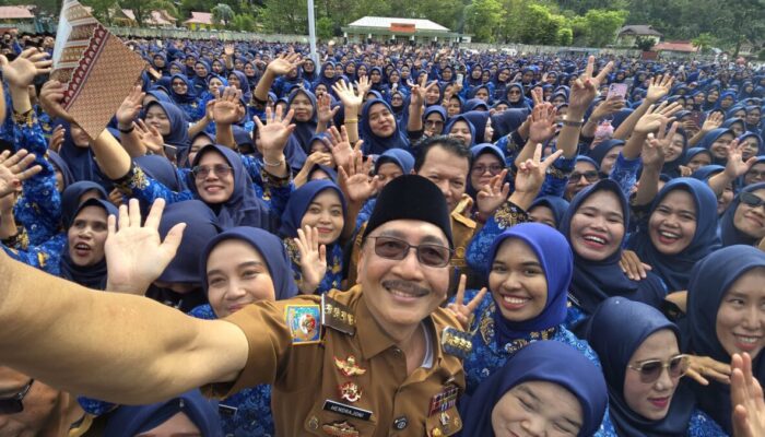 Air Mata Haru Warnai Pelantikan 4.191 PPPK Paruh Waktu di Pessel