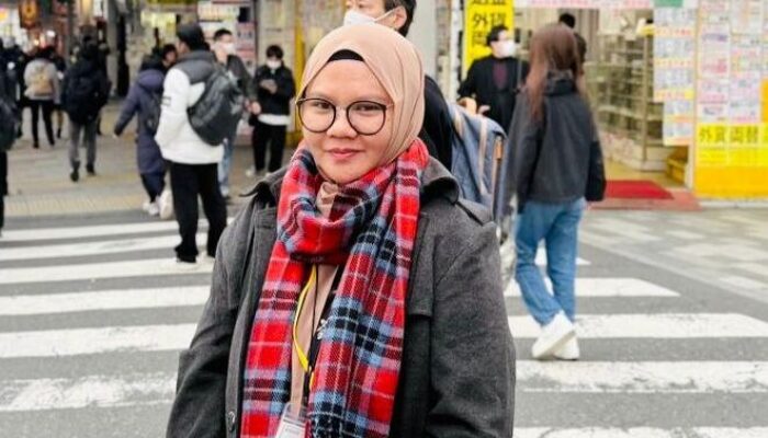 Telaah Efektivitas Interactive Flat Panel dalam Pembelajaran Digital di Kota Padang