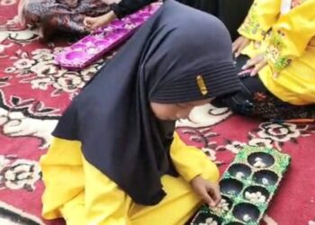 : Permainan tradisional begitu antusias diikuti oleh anak-anak. IST