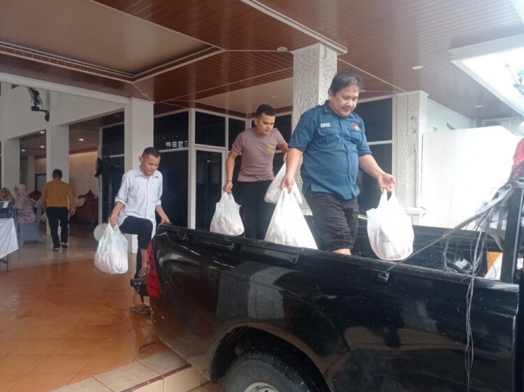 Bantuan yang datang ke Posko Utama Tanggap Darurat langsung disalurkan. IST