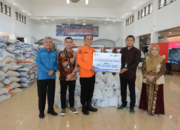 Peduli Bencana, TASPEN Salurkan Bantuan Sembako Rp25 Juta untuk Warga Terdampak Banjir Padang
