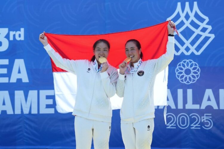 Perjuangan kontingen merah putih mengikuti SEA Games 2025 di Thailand berakhir dengan catatan impresif yaitu berhasil mempersembahkan 91 emas. Koleksi emas ini bukan hanya melampaui target awal 80 emas, namun juga mengantar Indonesia menapaki pencapaian baru. IST