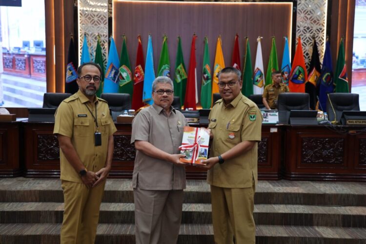 DPRD Sumbar Sampaikan Laporan Reses Masa Persidangan Pertama 2025/2026. IST