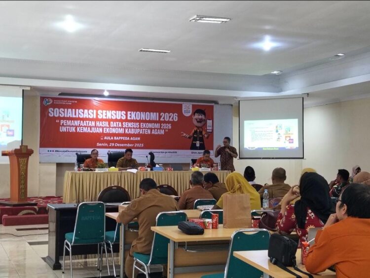 Badan Pusat Statistik (BPS) Kabupaten Agam menggelar Sosialisasi Sensus Ekonomi (SE) 2026 dengan tema Pemanfaatan Hasil Data Sensus Ekonomi 2026 untuk Kemajuan Ekonomi Kabupaten Agam di Aula Bappeda Agam, Senin (29/12). DEPIT