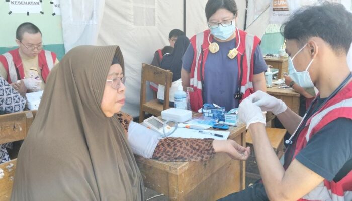 ISPA hingga Maag Mulai Hantui Pengungsi di Agam