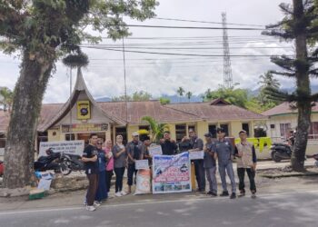 Wartawan Solsel Salurkan Rp 10 Juta Hasil Penggalangan Donasi untuk Korban Galodo Agam