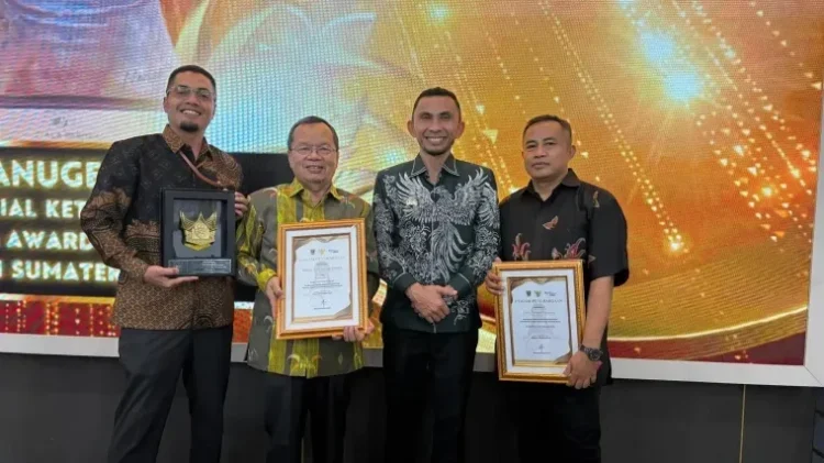 Wakil Walikota Padang Panjang Allex Saputra menerima Penghargaan Paritrana Award 2025. APIZRAJOALAM