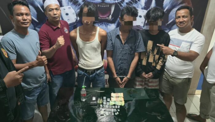 Tim Macan Pelangai Gerebek Rumah Narkoba di Pessel, Tiga Pria Ditangkap Saat Konsumsi Sabu