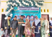 Pemkab Pasbar Santuni Rumah Lansia dan Panti Asuhan