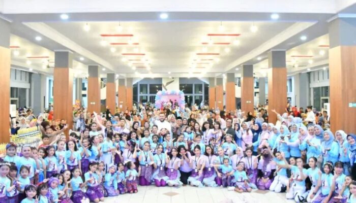 Gebyar Mutiara Minang Penuh Warna, Meriah dan Dihadiri Wali Kota Padang