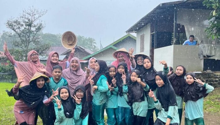 Desa Wisata Kubu Gadang jadi Tujuan Wisata Edukasi Siswa Al Azhar Bukittinggi