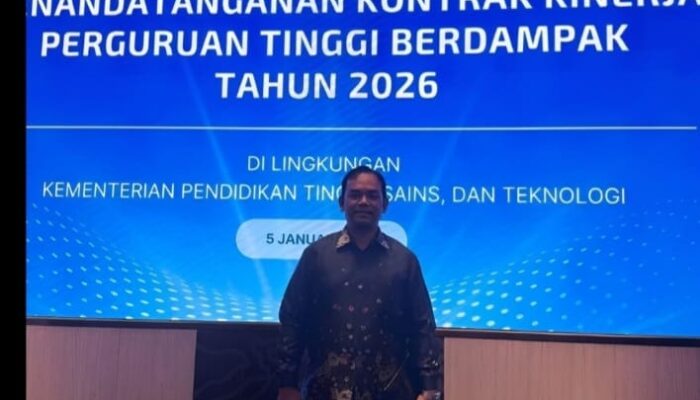 Rektor UM Sumatera Barat Teken Kontrak Kinerja Perguruan Tinggi Berdampak 2026