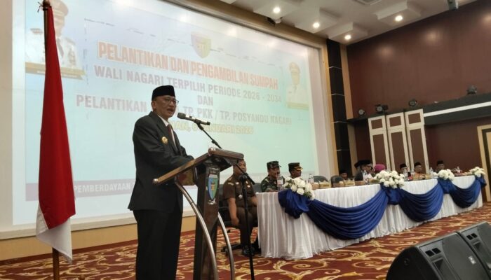 Bupati Lantik 56 Wali Nagari di Pessel, Tegaskan Pelayanan Prima Tanpa Tebang Pilih