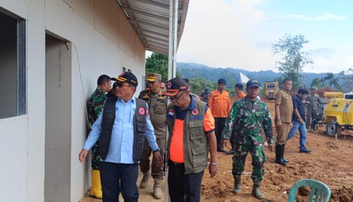 Tinjau Huntara di Limapuluh Kota, BNPB Targetkan Pembangunan Rampung dalam Dua Minggu