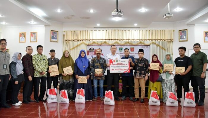 Kemensos Serahkan Santunan Rp2,92 Miliar kepada 123 Ahli Waris Korban Bencana Agam