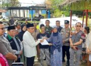Wawako Padang Serahkan Bantuan untuk Korban Kebakaran di Kelurahan Jati