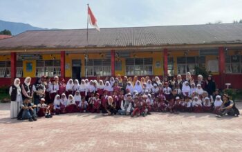 Mahasiswa KKN Sosialisasikan Pentingnya Menjaga Kebersihan Lingkungan di SDN 26 Kampung Taji Pasaman