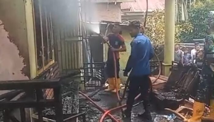 Satu Rumah Warga di Barung-Barung Balantai Pessel Terbakar, Kerugian Capai Rp1,5 M