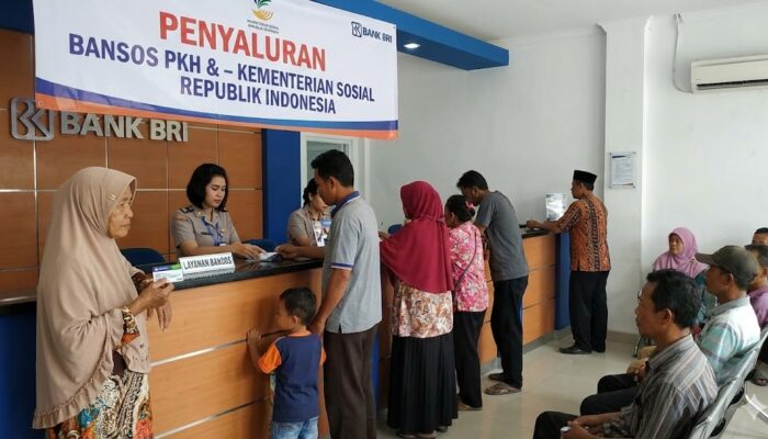 Penyaluran Bansos PKH dan BPNT Dipercepat Demi Perlindungan Sosial