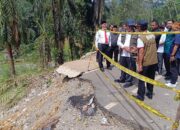 Rusak Karena Longsor, Tiga Ruas Jalan Provinsi di Pasbar Dialihkan