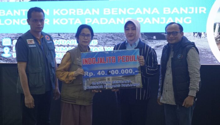 Indojalito Peduli Salurkan Bantuan untuk Korban Banjir Bandang di Padang Panjang