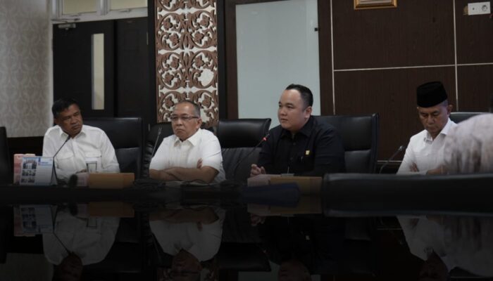 Dorong Kemajuan Peternakan di Daerah, DPRD Sumbar Kaji Potensi Pakan Maggot