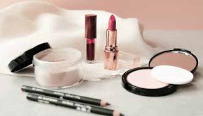 Kiat Tampil Cantik untuk Pemula, Miliki 6 Produk Makeup ini