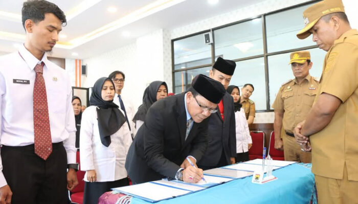 Segarkan Struktur Birokrasi, Wawako Pariaman Lantik Sejumlah Pejabat