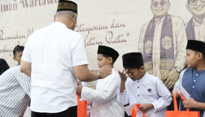 PWI Pusat Buka Puasa Bersama Yatim Piatu