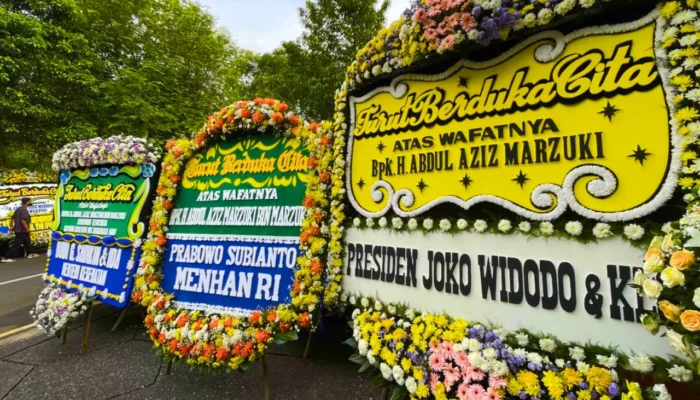 Apakah Mengirim Karangan Bunga Duka Cita Termasuk Takziah?