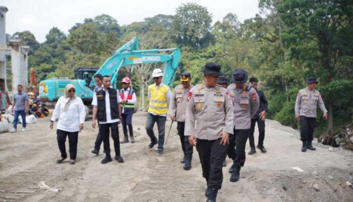 Korps Brimob Polri Tinjau Progres Rehab Rekon Jembatan Kembar Padang Panjang