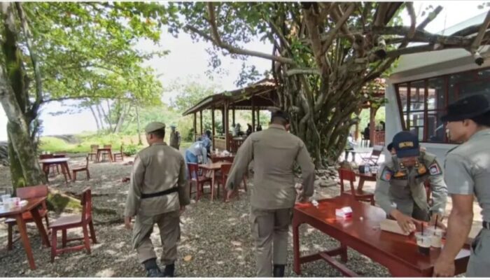 Jaga Trantibum, Satpol PP Padang Tertibkan Warung Makan Buka Siang Hari di Kawasan Padang Utara