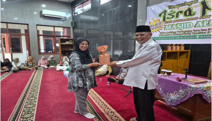 Peringati Isra Miraj, Prof Dr Duski Samad Jadi Penceramah di Masjid Almustari Unes