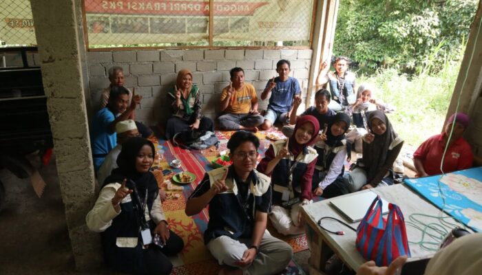 Inovasi Mahasiswa KKN Unand, Warga Silungkang Oso Diperkenalkan Kopi Kayu Manis