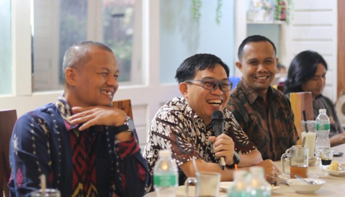 Tingkatkan Produktivitas, Pelindo Tambah Armada Reach Stacker di Pelabuhan Teluk Bayur