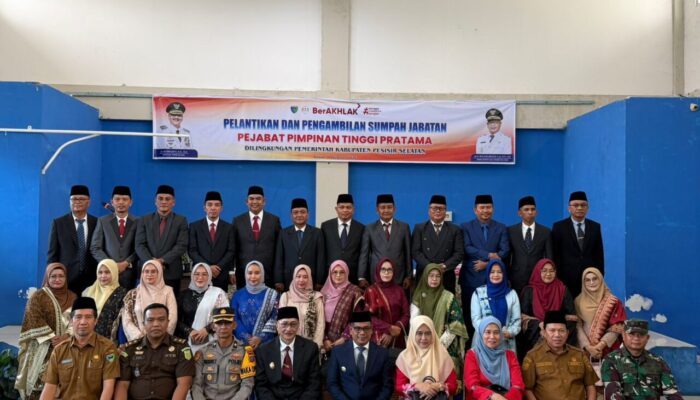 Penyegaran Birokrasi Pemkab Pessel, 13 Pejabat Eselon II Resmi Dilantik