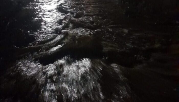 Hujan Deras, Rabu Sore Banjir Kembali Rendam Agam, Jembatan Darurat Hanyut