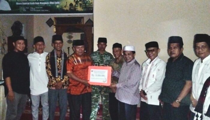 Dipimpin Wakil Ketua DPRD Sijunjung, Tim IX Safari Ramadhan Kunjungi Masjid Nurul Hasanah Palaluar